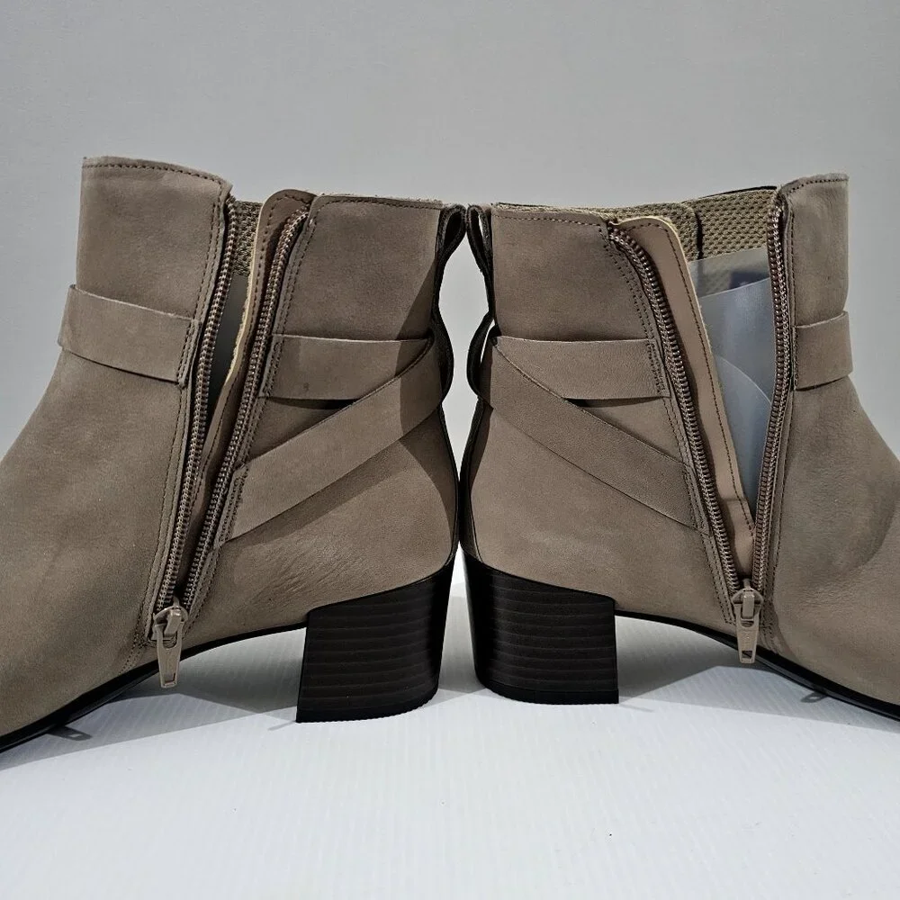 Ecco Dress Classic 35 Ankle Boot Womens EU 41 Taupe Leather Block Heel NEW